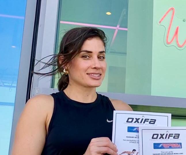 YACKSIRY DE LOS ANGELES